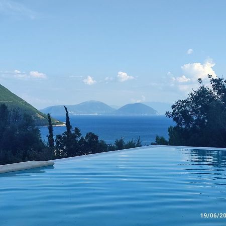 Calionas Suites Vassiliki Esterno foto