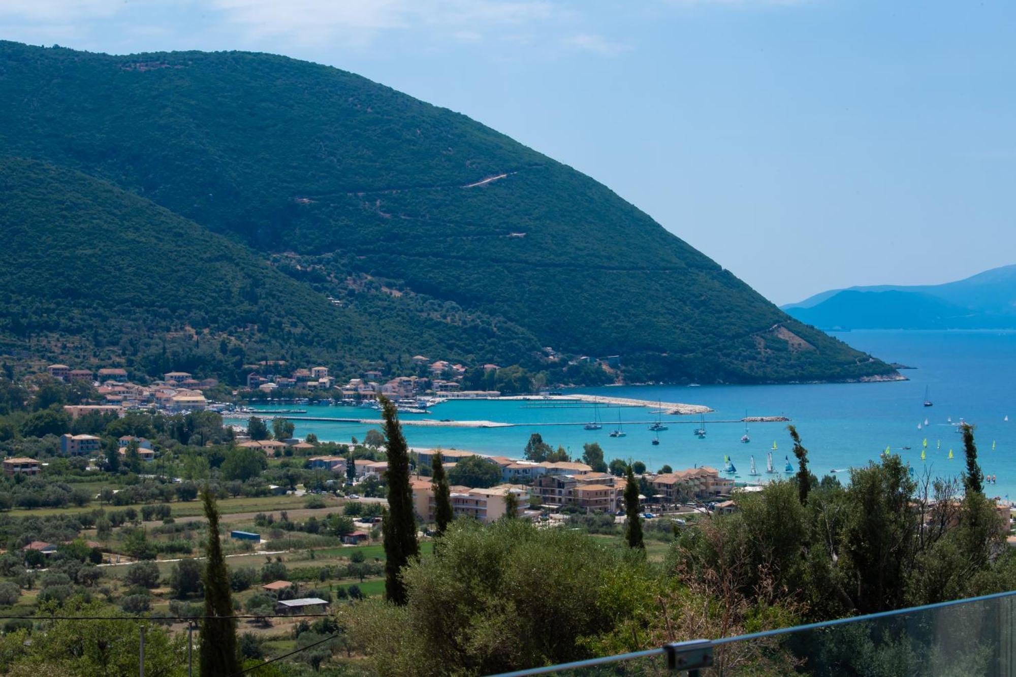 Calionas Suites Vassiliki Esterno foto